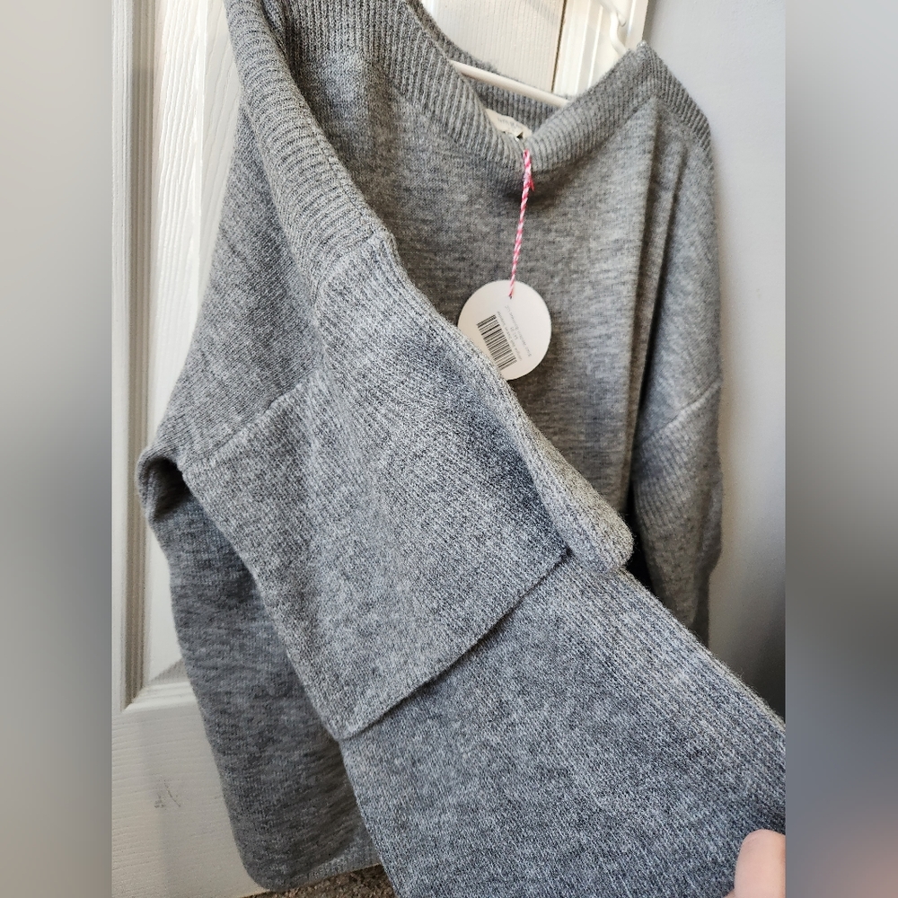 Umgee Sweater - Picture 2 of 3